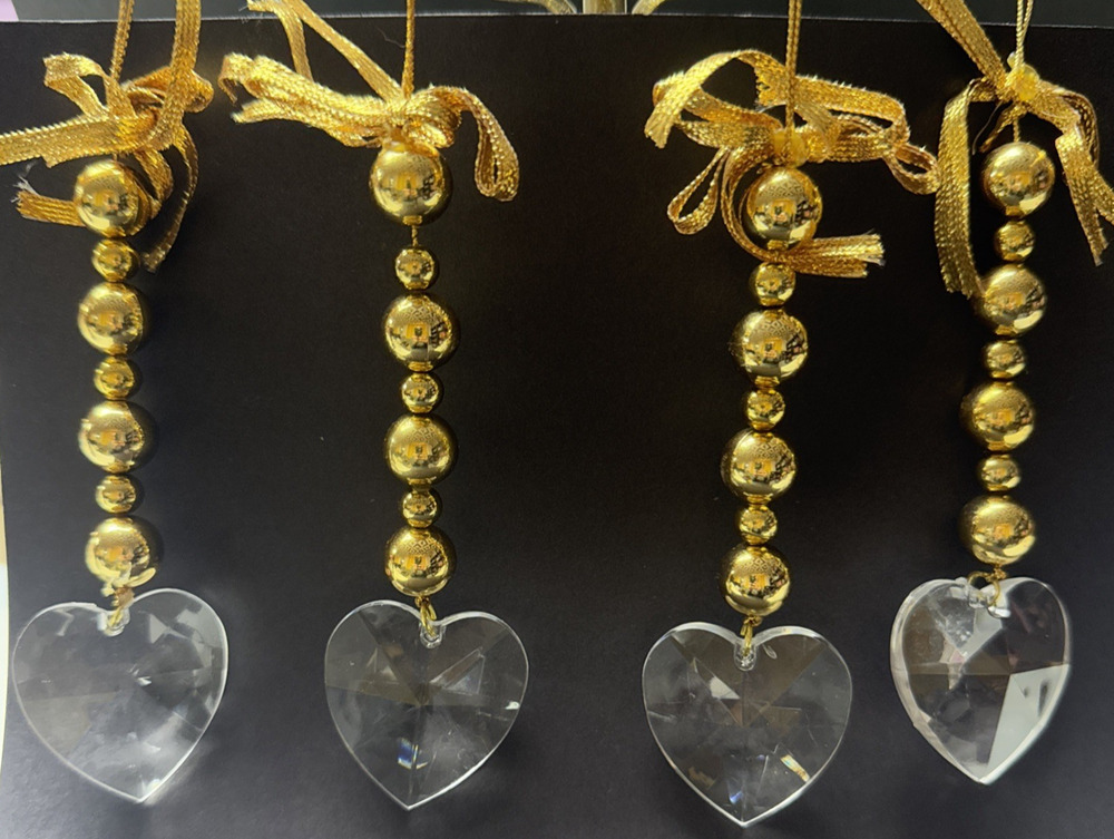 Vtg Lot of 4 Heart Plastic Acrylic Faceted Ornaments Gold Bead Suncatcher As Is